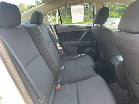 Used 2010 MAZDA MAZDA3 i Touring FWD image 14