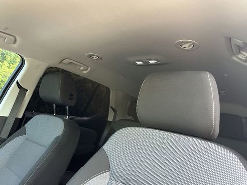 Used 2020 Chevrolet Traverse LT FWD image 33
