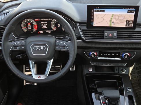 Used 2025 Audi SQ5 Prestige AWD/4WD image 21