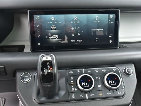 Used 2024 Land Rover Defender 90 X-Dynamic SE image 28