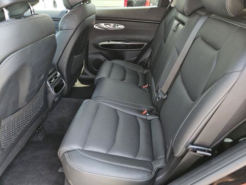 Used 2025 Genesis GV70 2.5T AWD/4WD image 30