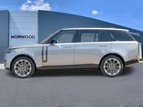 Used 2023 Land Rover Range Rover Long Wheelbase SE AWD/4WD image 7