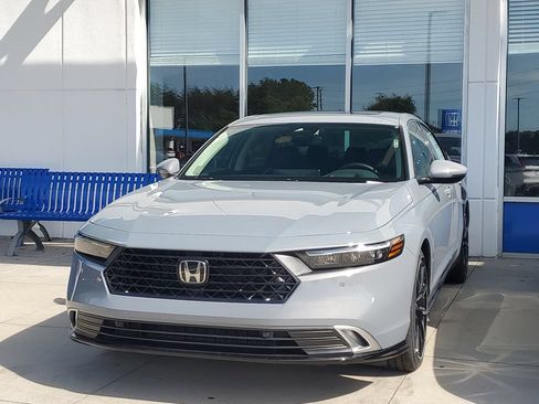 New 2026 Honda Accord Touring image 2
