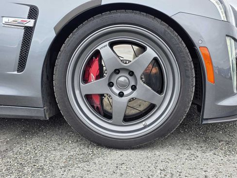 Used 2019 Cadillac CTS V w/ Carbon Fiber Package RWD image 9