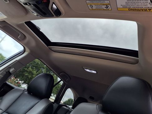 Certified 2025 Subaru Outback Onyx Edition AWD/4WD image 5