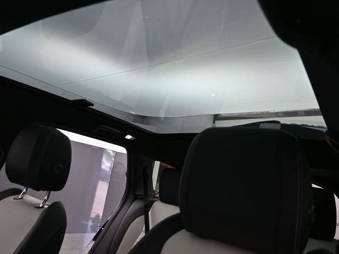 New 2025 Land Rover Discovery Sport Dynamic SE AWD/4WD image 27