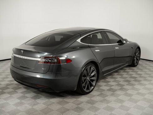 Used 2016 Tesla Model S AWD image 26