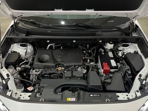 Used 2023 Toyota RAV4 XLE Premium AWD/4WD image 6