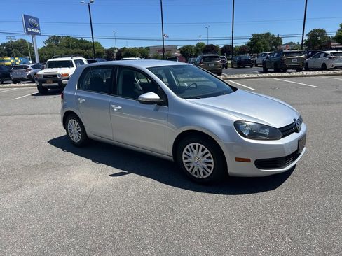Used 2014 Volkswagen Golf 4-Door FWD image 1
