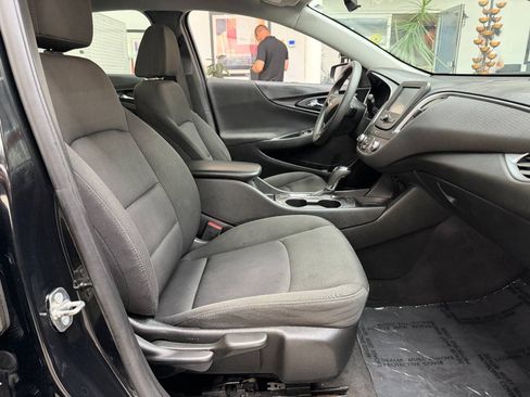 Used 2018 Chevrolet Malibu LS FWD image 17