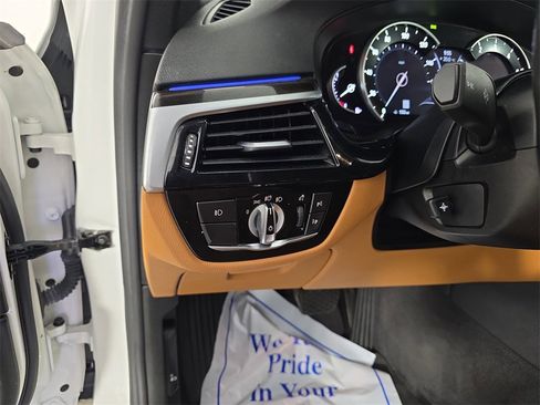 Used 2017 BMW 530i image 20