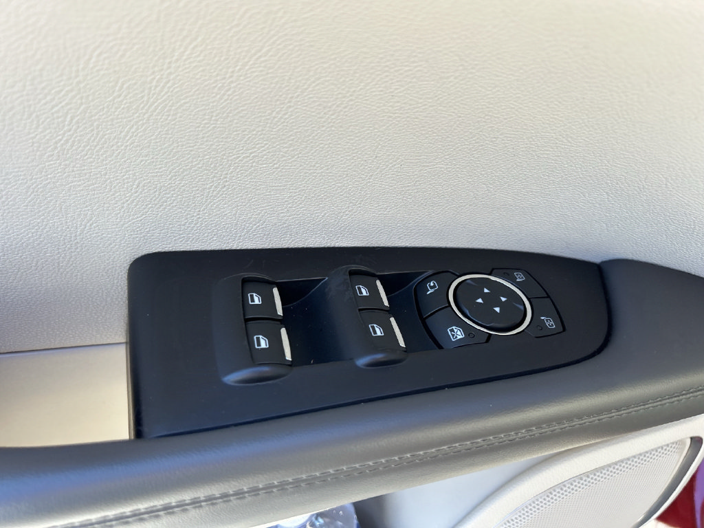 Used 2018 Lincoln MKX Reserve w/ Driver Assistance Package FWD image 23