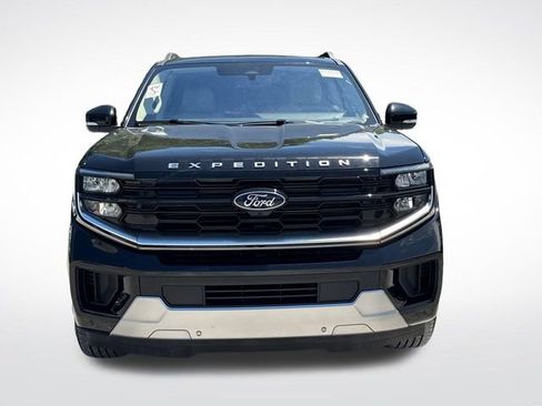 Used 2025 Ford Expedition Platinum AWD/4WD image 10