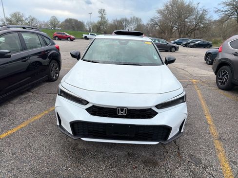 Used 2025 Honda Civic Sport Touring image 6