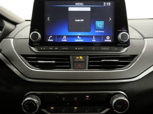 Used 2024 Nissan Altima 2.5 SR FWD image 20