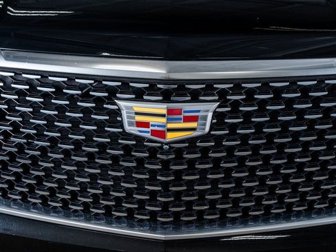 Used 2021 Cadillac Escalade Premium Luxury w/ Driver Assist Tech Package image 16