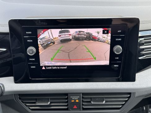 Used 2025 Volkswagen Jetta SE w/ Sunroof Package FWD image 26