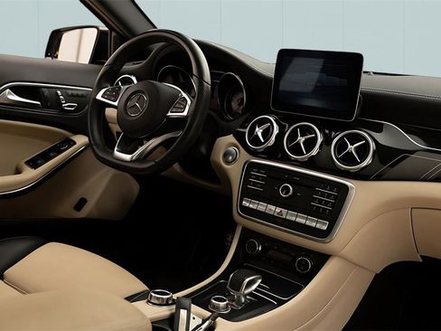 Used 2018 Mercedes-Benz GLA 45 AMG 4MATIC image 35