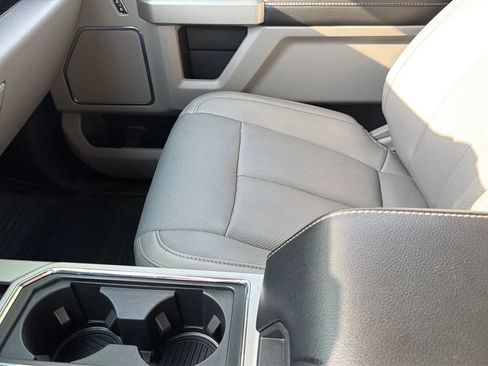 Used 2018 Ford F150 Lariat w/ Equipment Group 502A Luxury AWD/4WD image 19