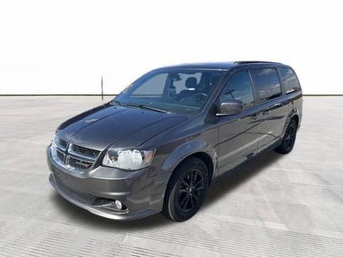 Used 2019 Dodge Grand Caravan GT image 2