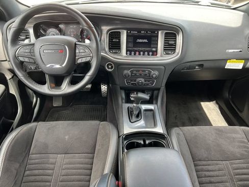 Used 2017 Dodge Charger R/T RWD image 2