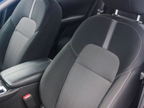 Certified 2025 Nissan Sentra SV image 24