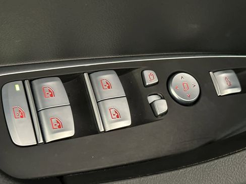 Used 2023 BMW X3 xDrive30i w/ Convenience Package image 13