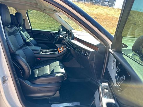 Used 2023 Lincoln Aviator Reserve w/ Equipment Group 201A image 30