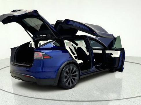 Used 2022 Tesla Model X Plaid AWD/4WD image 18