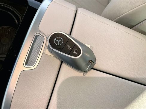 Used 2023 Mercedes-Benz EQE 350+ 4MATIC SUV w/ Exclusive Trim Package image 14