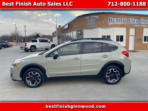 Used 2017 Subaru Crosstrek 2.0i Limited AWD/4WD image 1