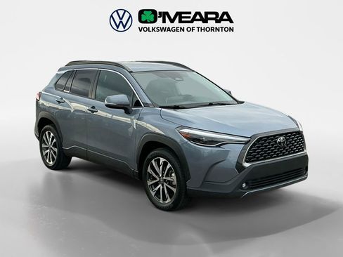 Used 2024 Toyota Corolla Cross XLE image 7