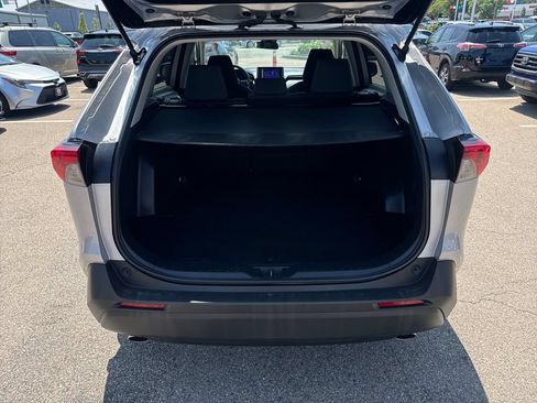 Used 2025 Toyota RAV4 XLE AWD/4WD image 7