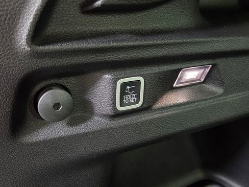 Used 2023 Jeep Grand Cherokee L Laredo AWD/4WD image 13