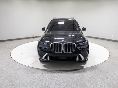 Used 2025 BMW X7 xDrive40i w/ Premium Package AWD/4WD image 34