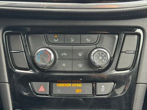 Certified 2021 Buick Encore Preferred image 11