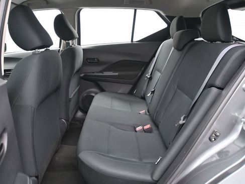 Used 2023 Nissan Kicks S image 9