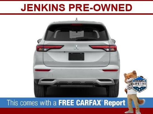 Used 2023 Mitsubishi Outlander SE image 8