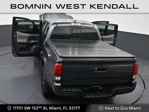 Used 2022 Toyota Tacoma SR5 w/ Technology Package image 32