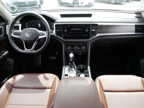 Certified 2023 Volkswagen Atlas SE AWD/4WD image 10