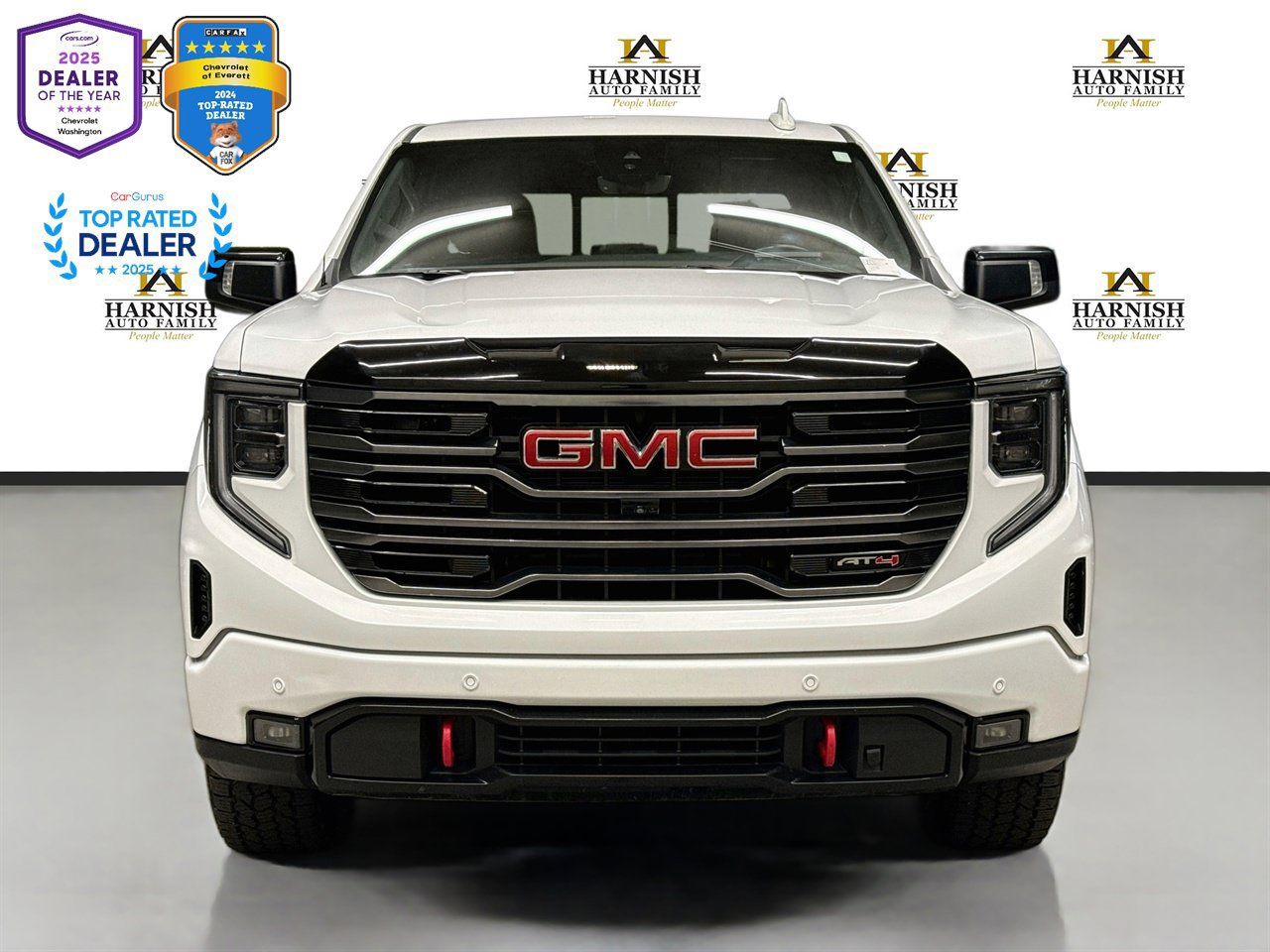 Used 2024 GMC Sierra 1500 AT4 w/ Technology Package AWD/4WD image 2