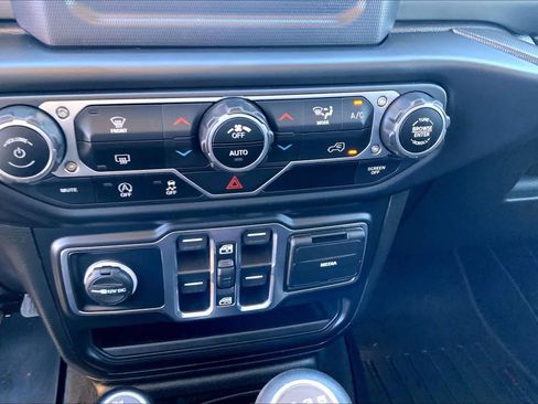 Used 2020 Jeep Wrangler Unlimited Sport S AWD/4WD image 35
