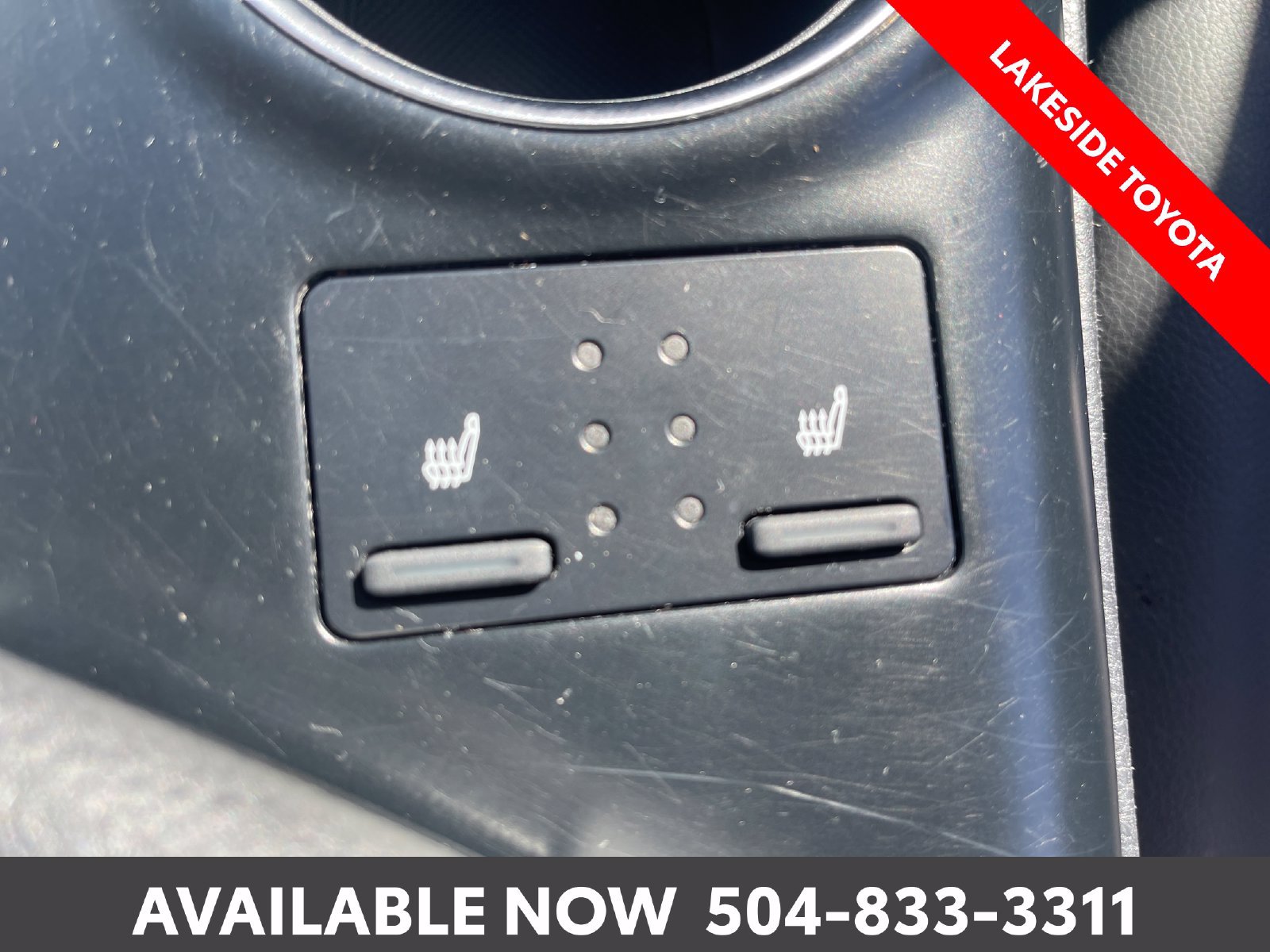 Certified 2018 Toyota Camry XLE FWD image 32