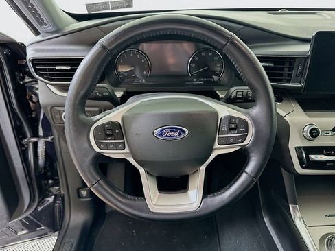 Certified 2022 Ford Explorer XLT w/ Equipment Group 202A AWD/4WD image 14