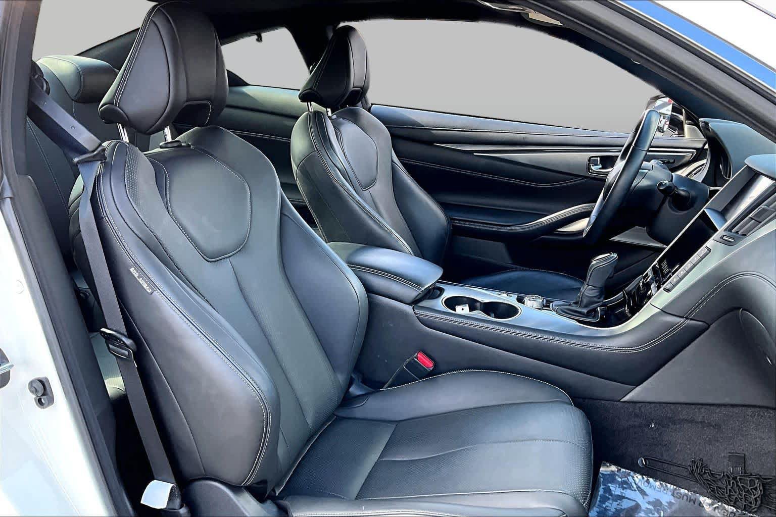 Used 2021 INFINITI Q60 3.0t Luxe w/ Essential Package RWD image 8