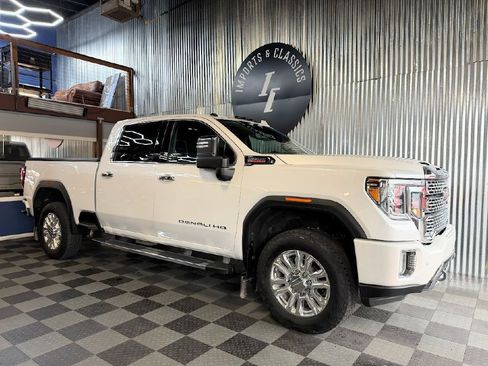 Used 2021 GMC Sierra 3500 Denali w/ Denali Ultimate Package image 2