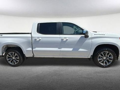 Used 2024 Chevrolet Silverado 1500 LT AWD/4WD image 15