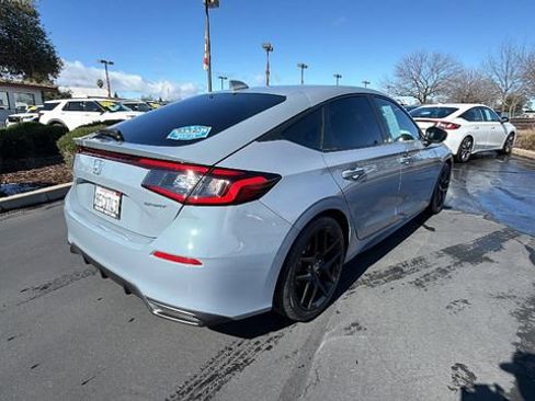 Used 2023 Honda Civic Sport image 4