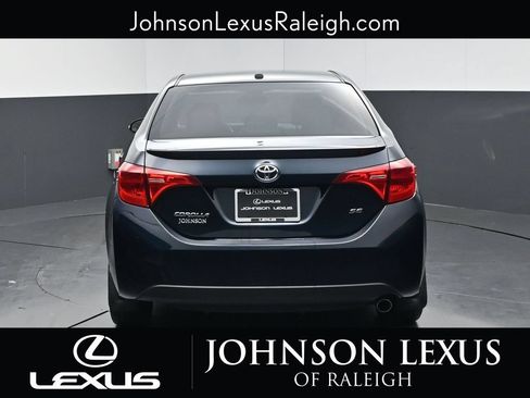Used 2019 Toyota Corolla SE w/ SE Premium Package FWD image 8
