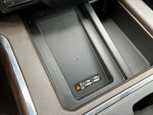 Used 2019 GMC Sierra 1500 SLT w/ SLT Premium Plus Package AWD/4WD image 16